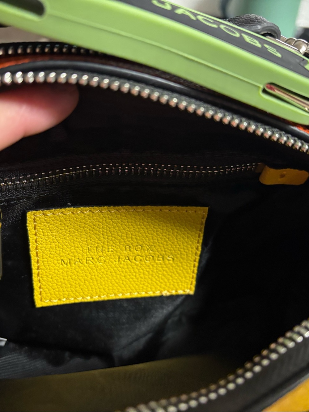Marc Jacobs Peanuts Box Handbag - Picture 6 of 6